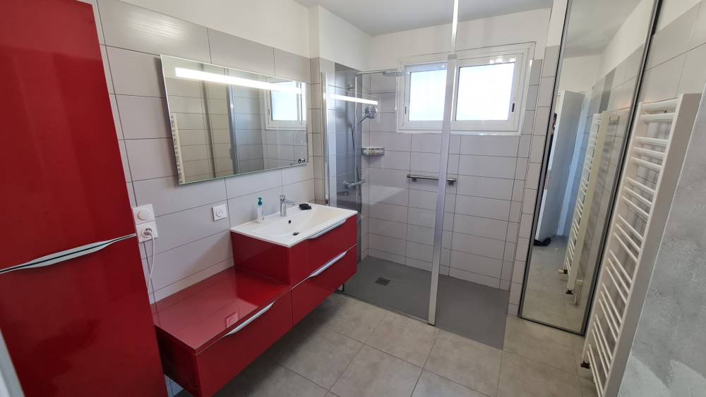 jean-vallee-salle-bain-rouge